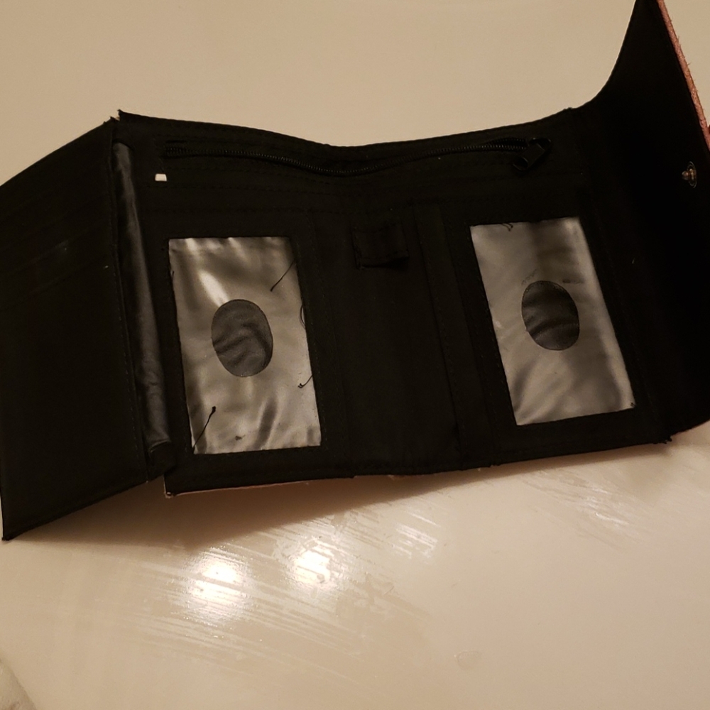 Wallet - Picture 10 of 10